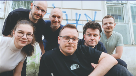 „Bez planu z filmowego planu!” • spektakl improwizowany grupy NOPLANDO