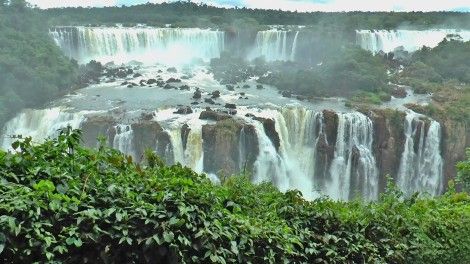 PROGRAM SENIOR – KULTUROMANIA • „Zachwycająca Ameryka Południowa – Buenos Aires, Amazonia, Rio de Janeiro, Wodospady Iguazu, tango argentyńskie i inne egzotyczne cuda” w relacji z filmowej z podróży