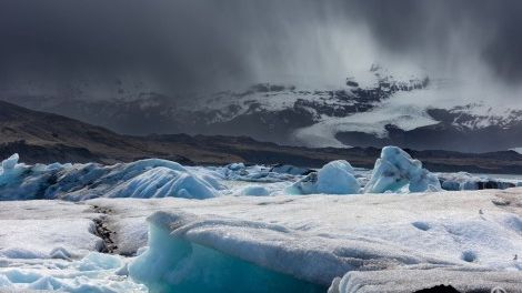 „W świecie rządzonym przez żywioły. Islandia” • Spotkanie podróżnicze